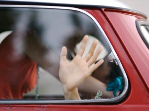 Si apparta in una strada di campagna per fare sesso con una donna: 70enne muore d'infarto