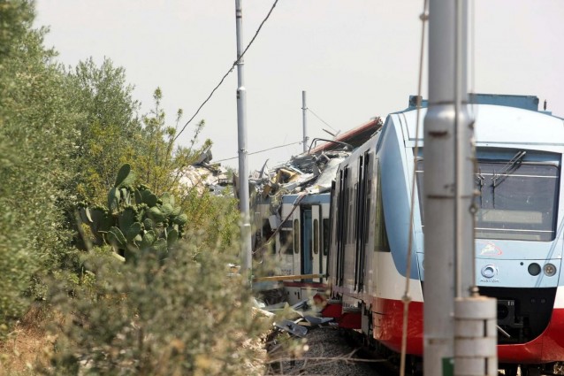 Puglia, scontro fra treni tra Andria e Corato: morti e feriti