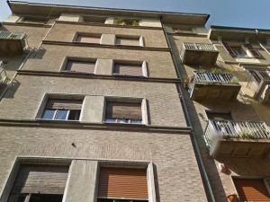 Torino, 18enne suicida: mistero sul gioco inviato su WhatsApp ad un'amica poco prima