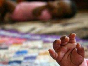 Violenta per due ore una bambina di soli 11 mesi: arrestato. La piccola ? grave