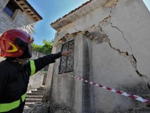 Marche: danni anche sulla costa, chiuso il centro storico di Macerata
