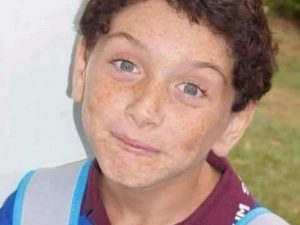 Insultato dai compagni di classe perch? gay: 13enne si suicida