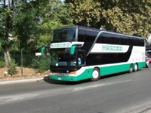 Foggia, paura su un bus diretto a Roma: malviventi armati rapinano i passeggeri