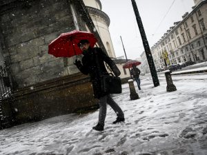 Meteo: settimana di Natale con pioggia e neve. In Sardegna scuole chiuse