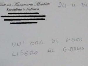 Bimbo ? stanco per i compiti, la pediatra gli prescrive 
