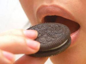 Cercasi assaggiatori di  cioccolato, Milka e Oreo offrono il lavoro pi? 