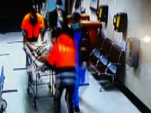 Ragazzo di 22 anni muore mentre sta facendo sesso con la fidanzata