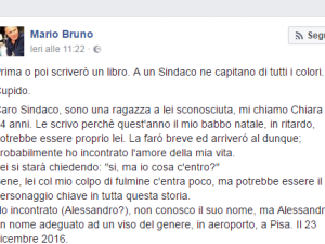 Vede un ragazzo in aeroporto e si innamora: per rintracciarlo scrive al sindaco di Alghero