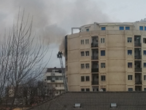 Pescara, appartamento a fuoco, un morto: precipitato dal cornicione