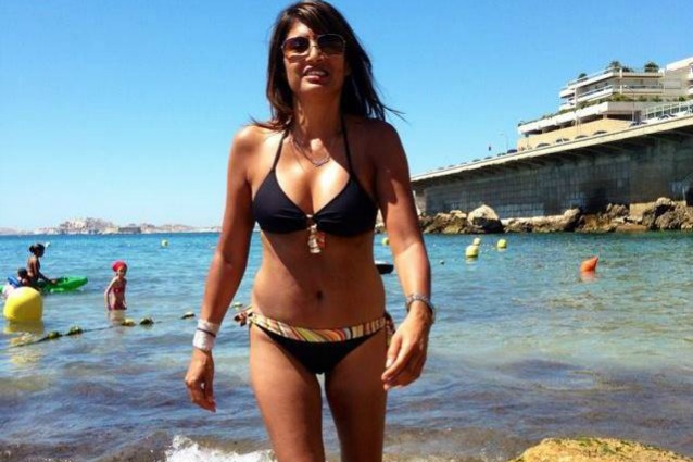 Ha 52 anni ma sembra una 20enne: mangia sano e fa una sauna a settimana