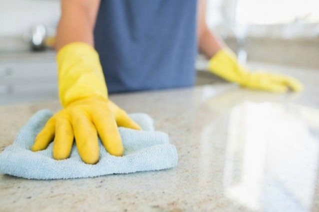 Gli 8 trucchi per semplificarsi la vita nelle faccende domestiche