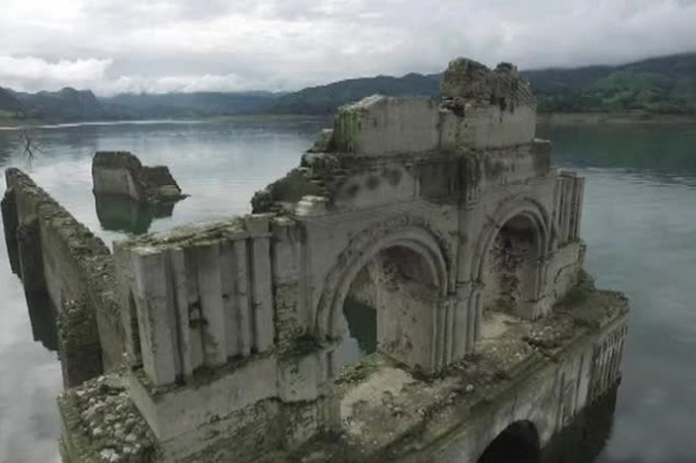 Riemerge una chiesa dalla acque, non accadeva da 13 anni