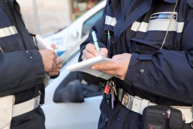 Multa valida anche quando l’agente è fuori servizio.