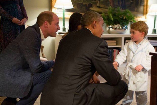 YOUTUBE Kate Middleton, principino George saluta Obama FOTO