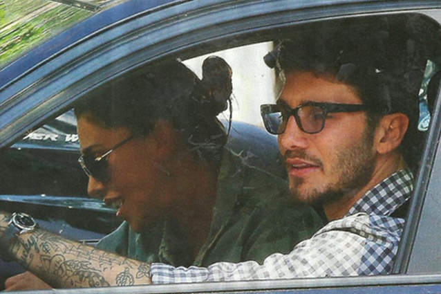 Stefano de Martino passa la notte a casa di…
