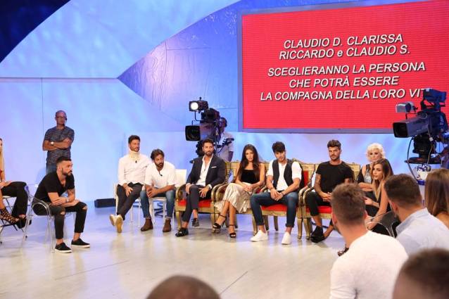 http://static.fanpage.it/wp-content/uploads/sites/15/2016/09/valeria-roberto-ued-confronto.jpg