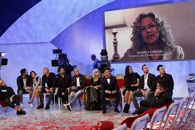 uomini e donne in amore