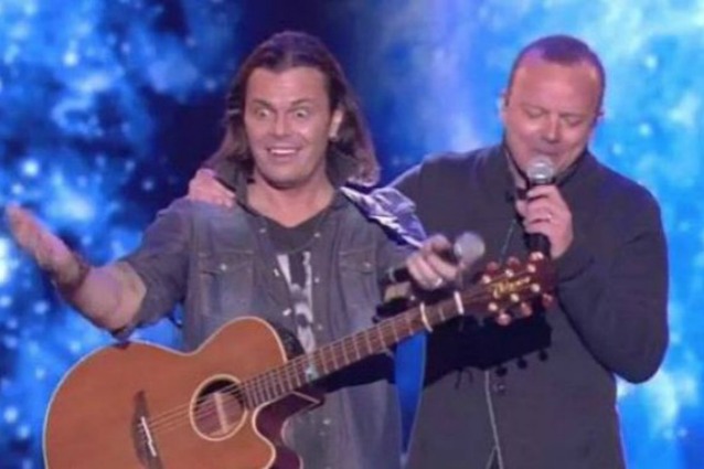 Gigi D'Alessio difende Gianluca Grignani: 