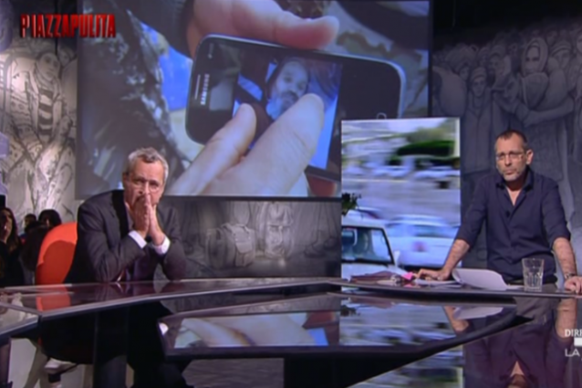 Foto cadaveri degli ostaggi italiani a Piazzapulita, Mentana rimprovera Formigli