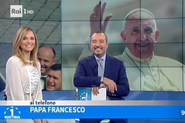 Papa Francesco e gli auguri in diretta per i 30 anni di Uno Mattina, Di Mare commosso
