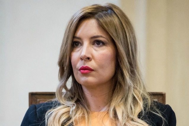 Scartata da Eccezionale veramente, attacca la Lucarelli e minaccia di far saltare gli studi