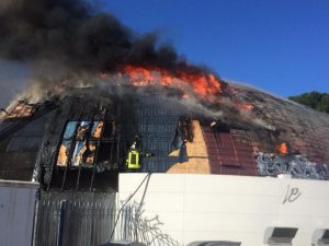 A fuoco l'Auditorium di Pineta Sacchetti: stava per aprire (dopo 10 anni di cantiere)