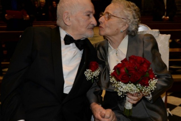 Fidanzati da giovani, si sposano dopo 70 anni. Facebook li ha fatti ritrovare.