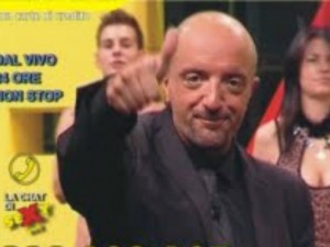 Sesso con minori: condannato a 2 anni il presentatore tv Corrado Fumagalli