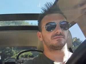 Poliziotto morto a Colico: la compagna e la figlia di 10 mesi avranno un vitalizio