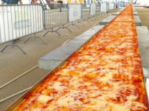La pizza pi? lunga del mondo sul lungomare di Napoli il 15 maggio