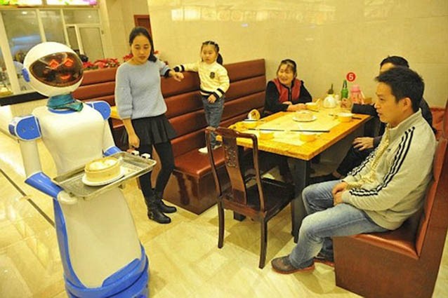 [Immagine: robot-ristorante-638x425.jpg]