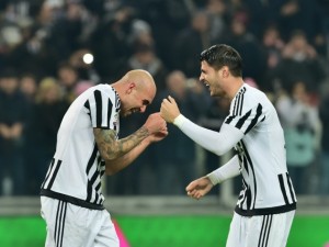 Scudetto, cosa succede se Juve e Napoli arrivano a pari punti
