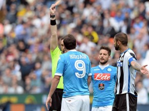 Higuain, in arrivo 4 giornate di squalifica: il Pipita salter? Inter e Roma