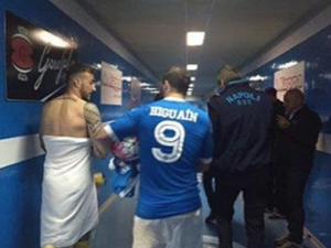 Blanchard aspetta mezz'ora per avere la maglia di Higuain