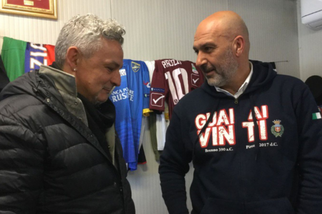 Roberto Baggio accanto al sindaco di Amatrice, Sergio Pirozzi