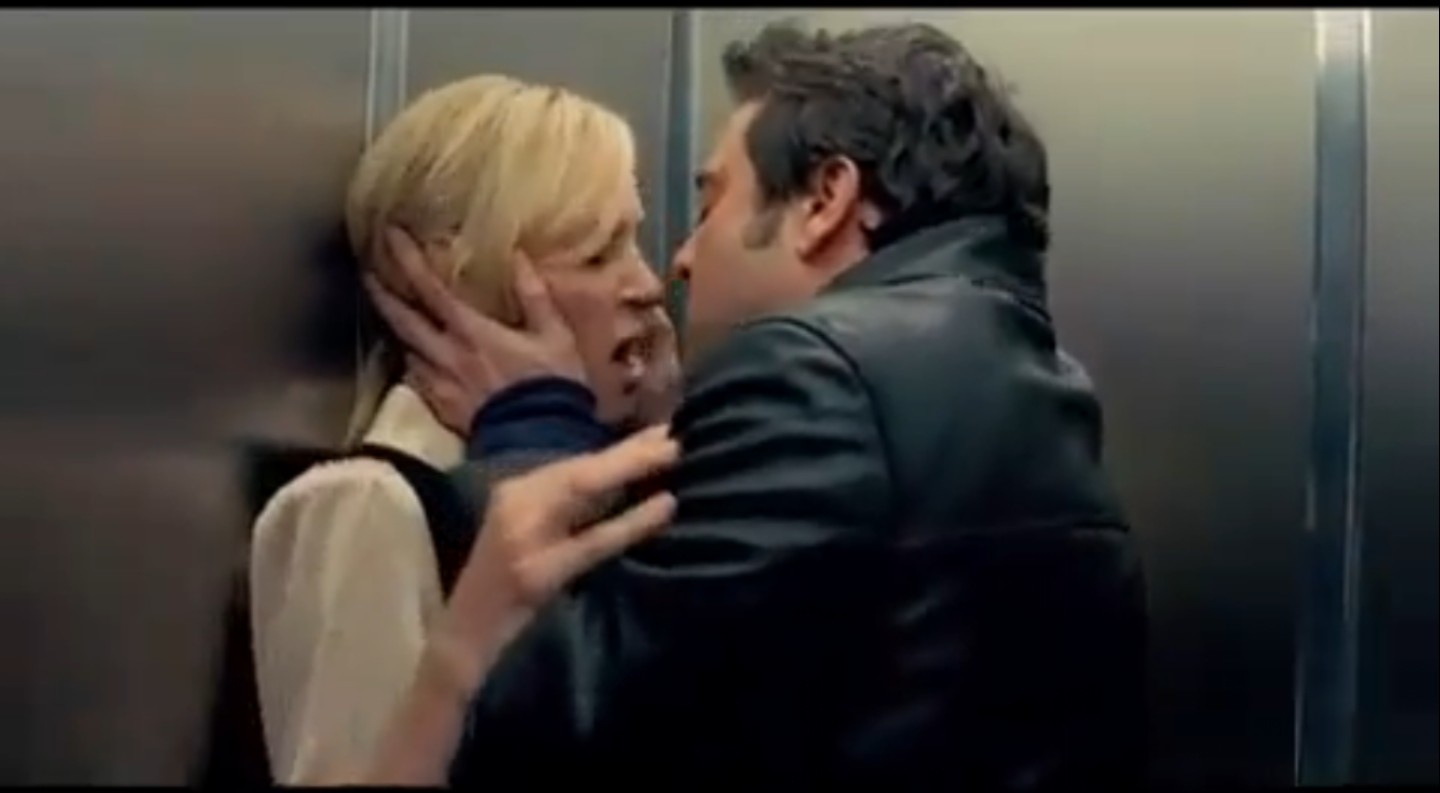 un marito di troppo trailer video