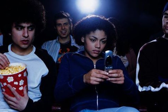 Le 10 cose da non fare al cinema