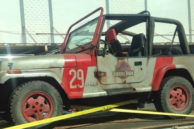 “Jurassic World”: al via le riprese alle Hawaii, con la Jeep del primo film