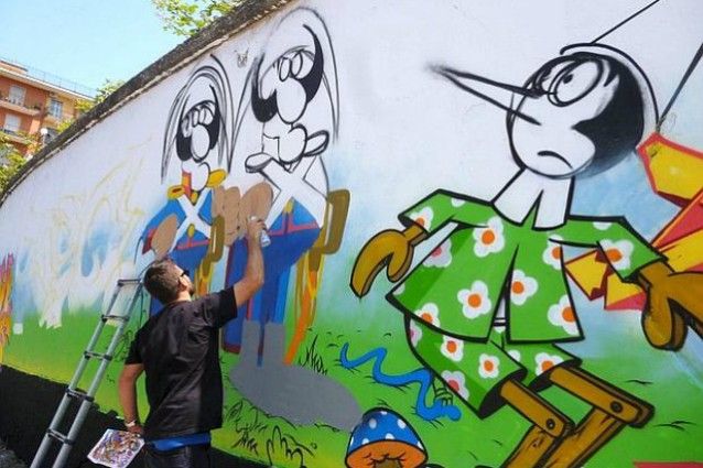 Il muro di Bagnoli, Napoli lotta con l'arte