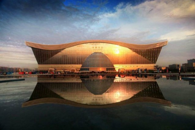 In Cina, il più grande edificio del mondo