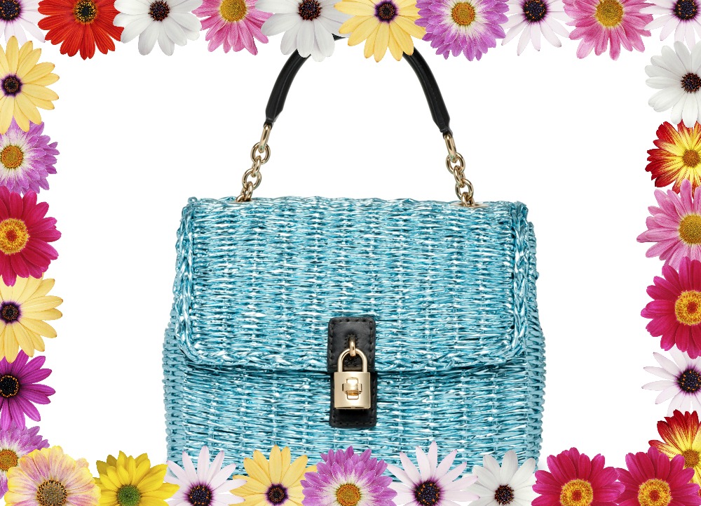 La Dolce Bag 2012 in carta stagnola conquista le Star