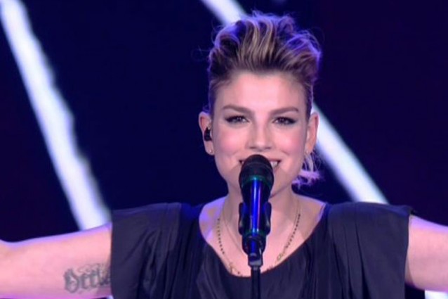 look-emma-marrone-seconda-puntata-serale-amici-2013