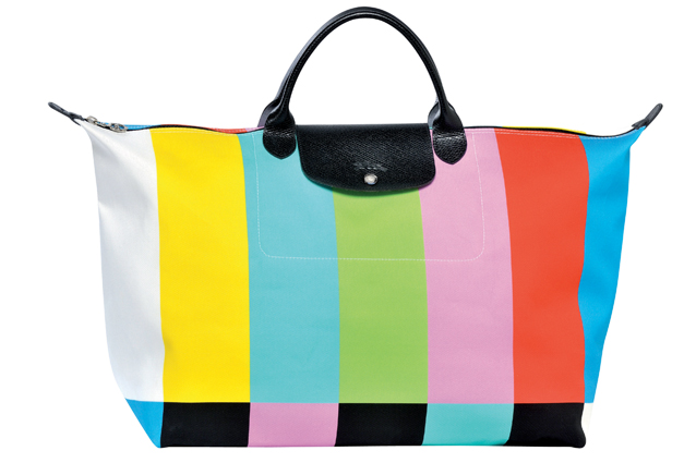 E' una borsa o uno schermo Tv? Ecco l'ultima follia di Jeremy Scott