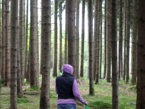 L'incredibile storia di Claire che ha abbandonato la città per vivere nella foresta