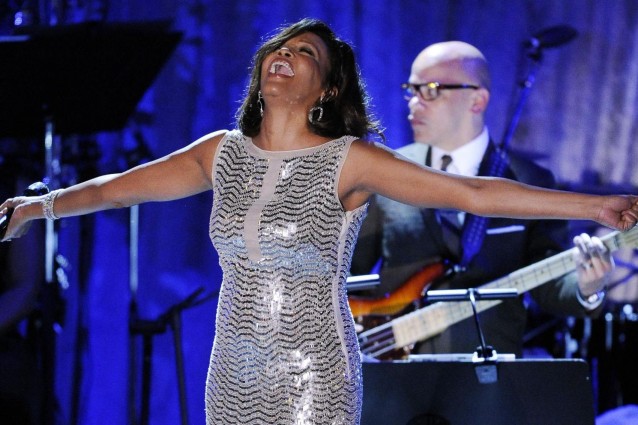 Devastante, inaspettata e soprattutto difficile da credere vera. E’ la notizia relativa alla morte di Whitney Houston che, a soli 48 anni, ha lasciato questa terra