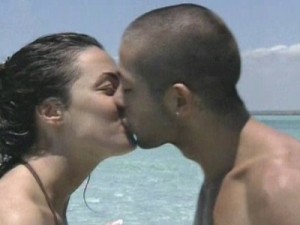 Nonostante siano passati sei anni dall’inizio della loro storia d’amore, rivedere i momenti che hanno portato Paola Frizziero tra le braccia di Salvatore Angelucci