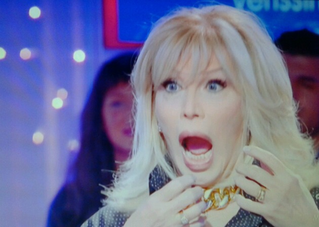 amanda lear a bocca aperta