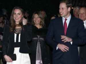 William è corso al fianco di Kate, in attesa del parto