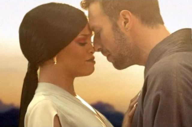 Rihanna Beccata Con Chris Martin C Lei Dietro La Rottura Con Gwyneth 