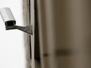 Lombardia, approvata la legge per installare le telecamere nelle case di riposo